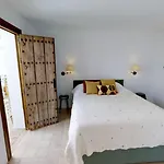 Spacious Andalusian-inspired With Scenic Views Willa *