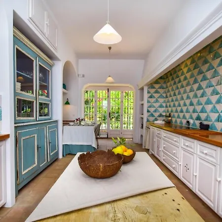 Spacious Andalusian-inspired With Scenic Views فيلة *