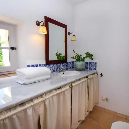 ヴィラ Spacious Andalusian-inspired With Scenic Views マルベーリャ