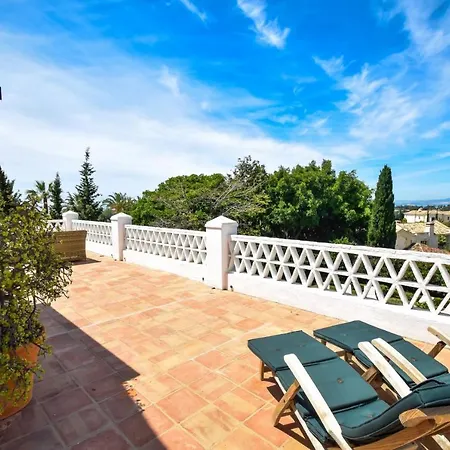 ヴィラ Spacious Andalusian-inspired With Scenic Views