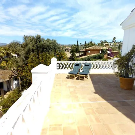 ヴィラ Spacious Andalusian-inspired With Scenic Views