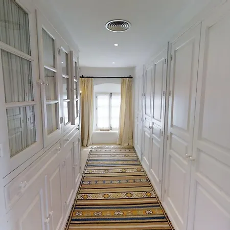 ヴィラ Spacious Andalusian-inspired With Scenic Views *
