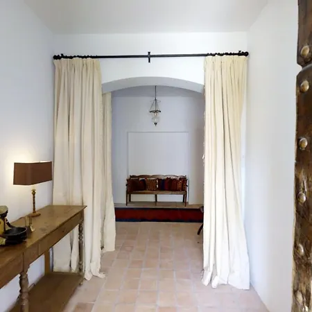 Spacious Andalusian-inspired With Scenic Views ماربيا