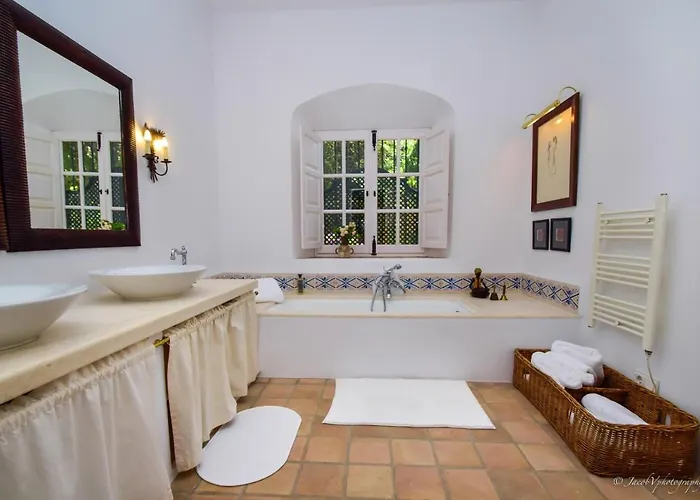 Spacious Andalusian-inspired With Scenic Views *