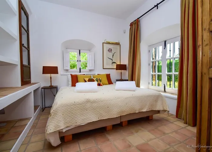 Вилла Spacious Andalusian-inspired With Scenic Views Марбелья