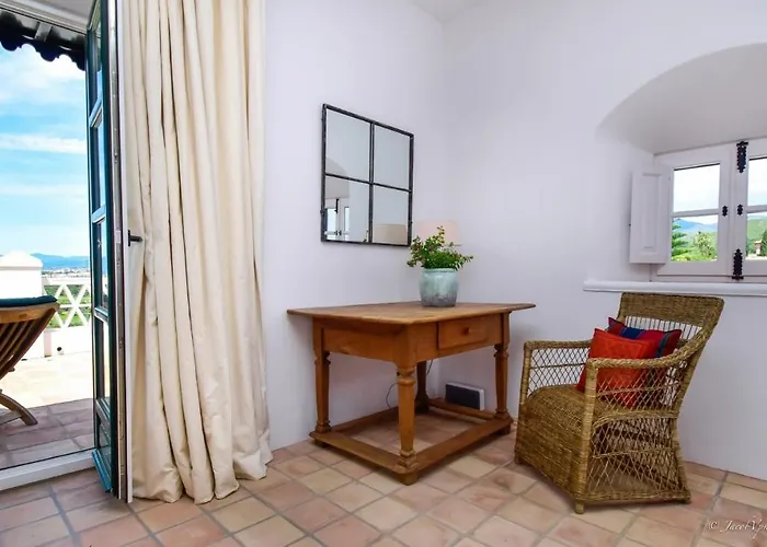 Вилла Spacious Andalusian-inspired With Scenic Views Марбелья