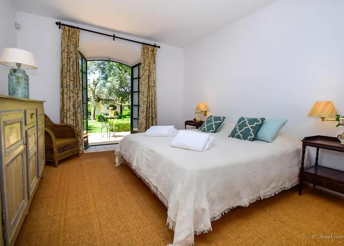 Spacious Andalusian-inspired With Scenic Views * Марбелья