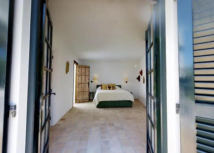 Вилла Spacious Andalusian-inspired With Scenic Views *