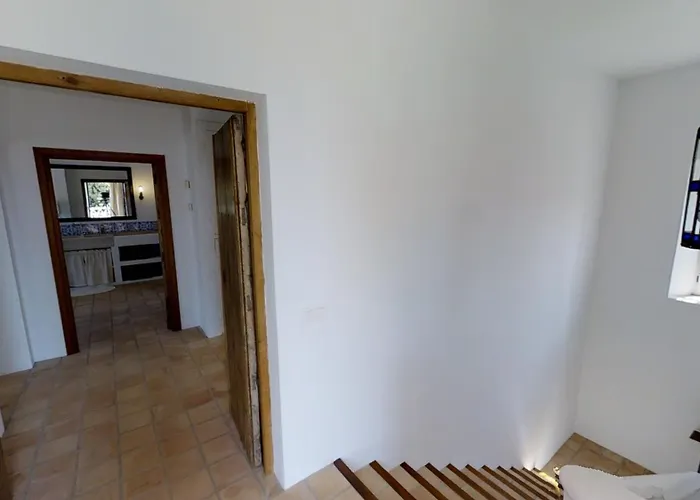 Spacious Andalusian-inspired With Scenic Views Вилла Марбелья