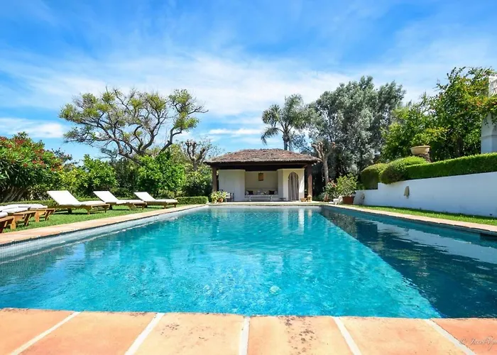 Spacious Andalusian-inspired With Scenic Views Marbella