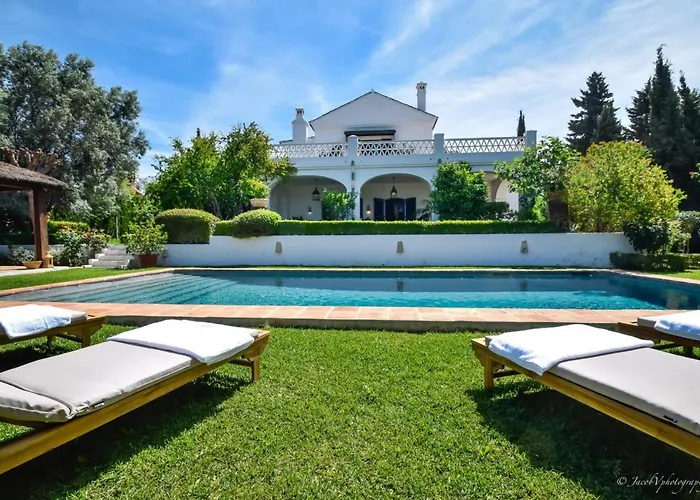 Spacious Andalusian-inspired With Scenic Views Marbella
