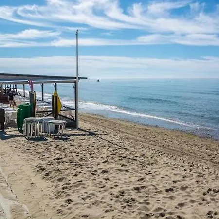 Spacious Andalusian-inspired With Scenic Views Villa *